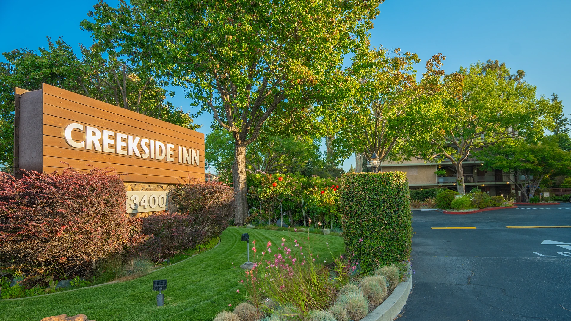 Creekside Inn